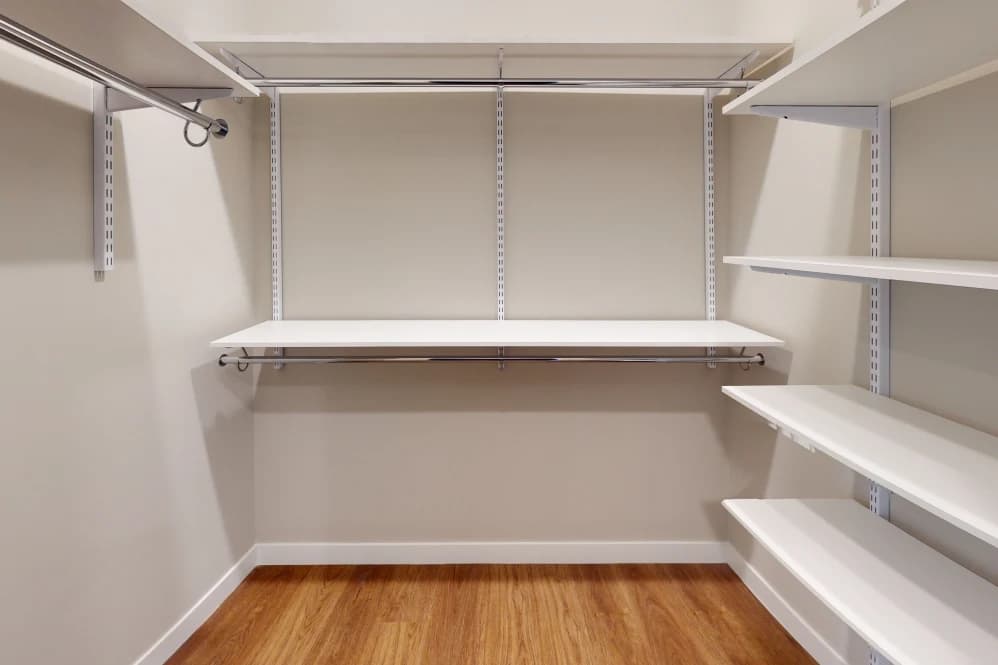 Cincinnati apartments for rent - Property image - Ila Hyde Park - 3