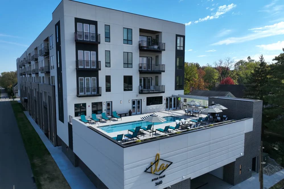 Cincinnati apartments for rent - Property image - Ila Hyde Park - 2