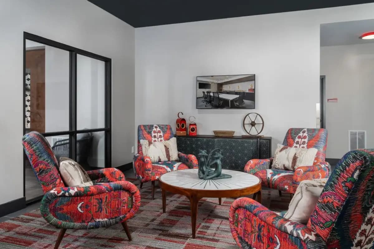 The RED Apartments & Townhomes - Apartment - 15