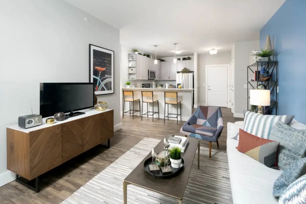 The RED Apartments & Townhomes - Apartment - 36