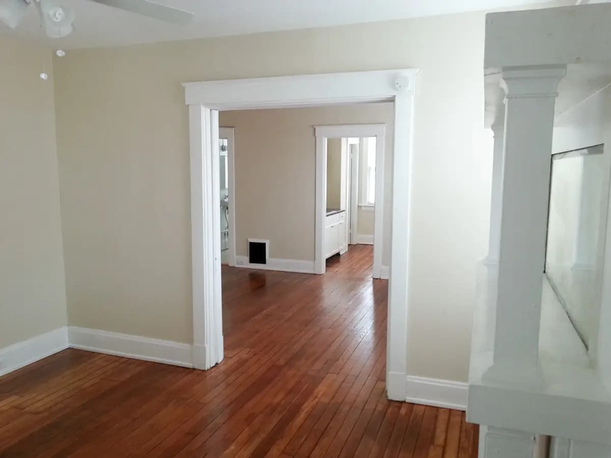 4033 Edwards Road - Apartment - 4