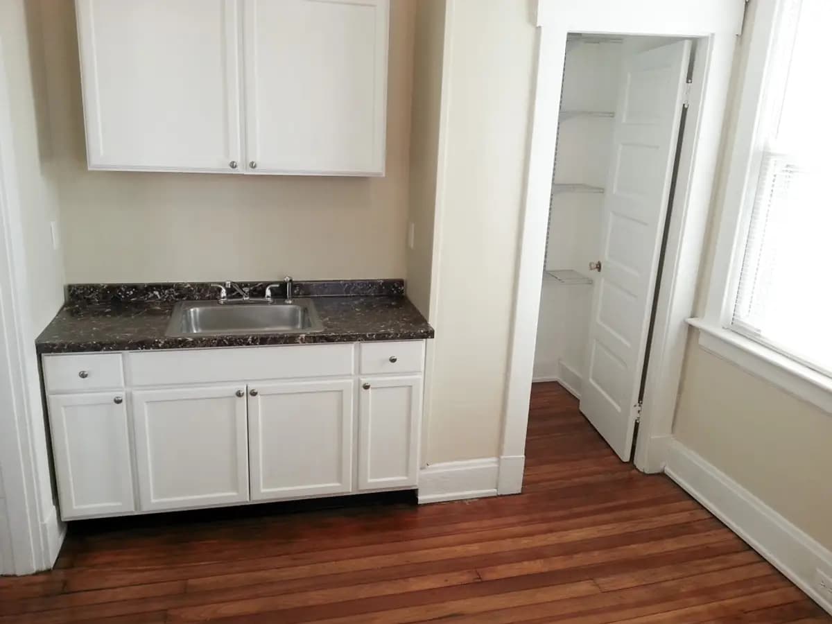 4033 Edwards Road - Apartment - 8