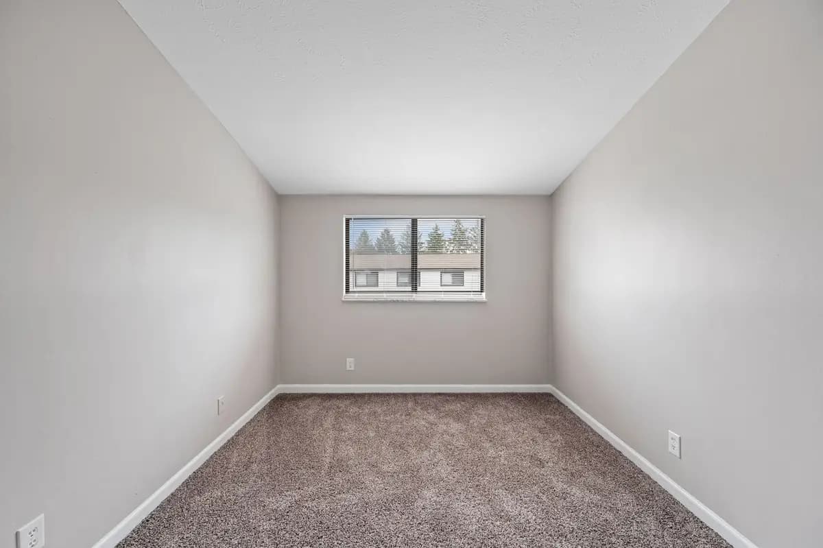 Village Square Townhomes - Apartment - 14