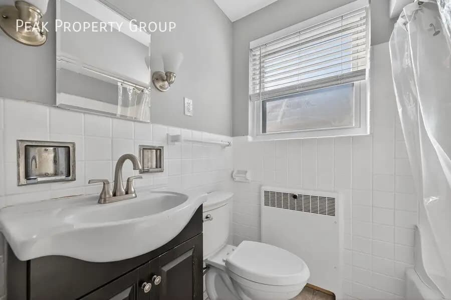 Cincinnati apartments for rent - Property image - 6402 Montgomery Road - 3