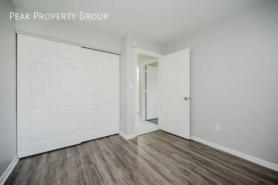 6300 Montgomery Road - Apartment - 9