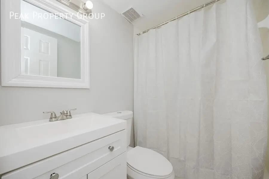 6300 Montgomery Road - Apartment - 14