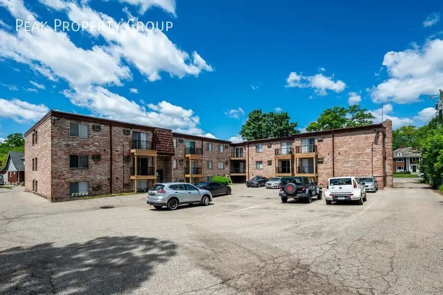 Cincinnati apartments for rent - Property image - 6300 Montgomery Road - 2