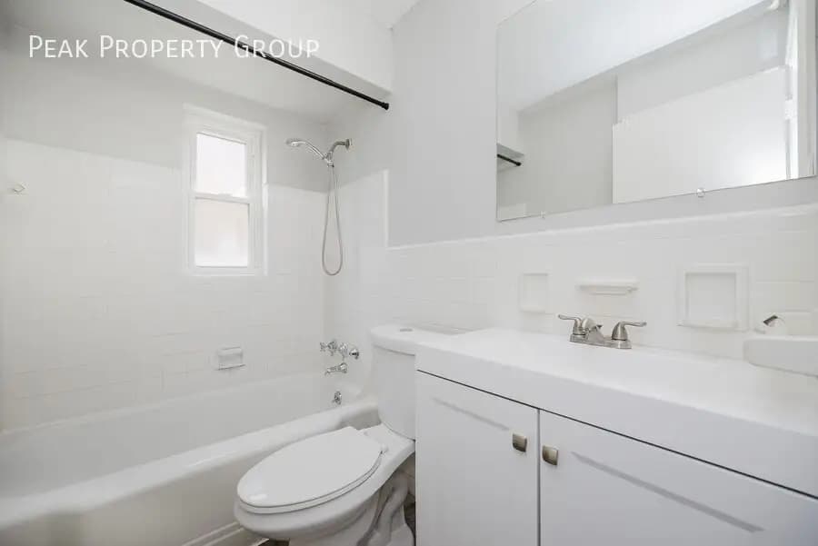 Cincinnati apartments for rent - Property image - 5828 Ridge Avenue - 2