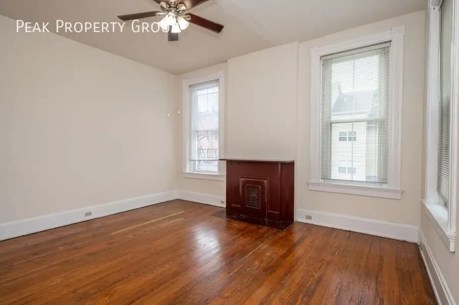 213 E. University Avenue - Apartment - 8