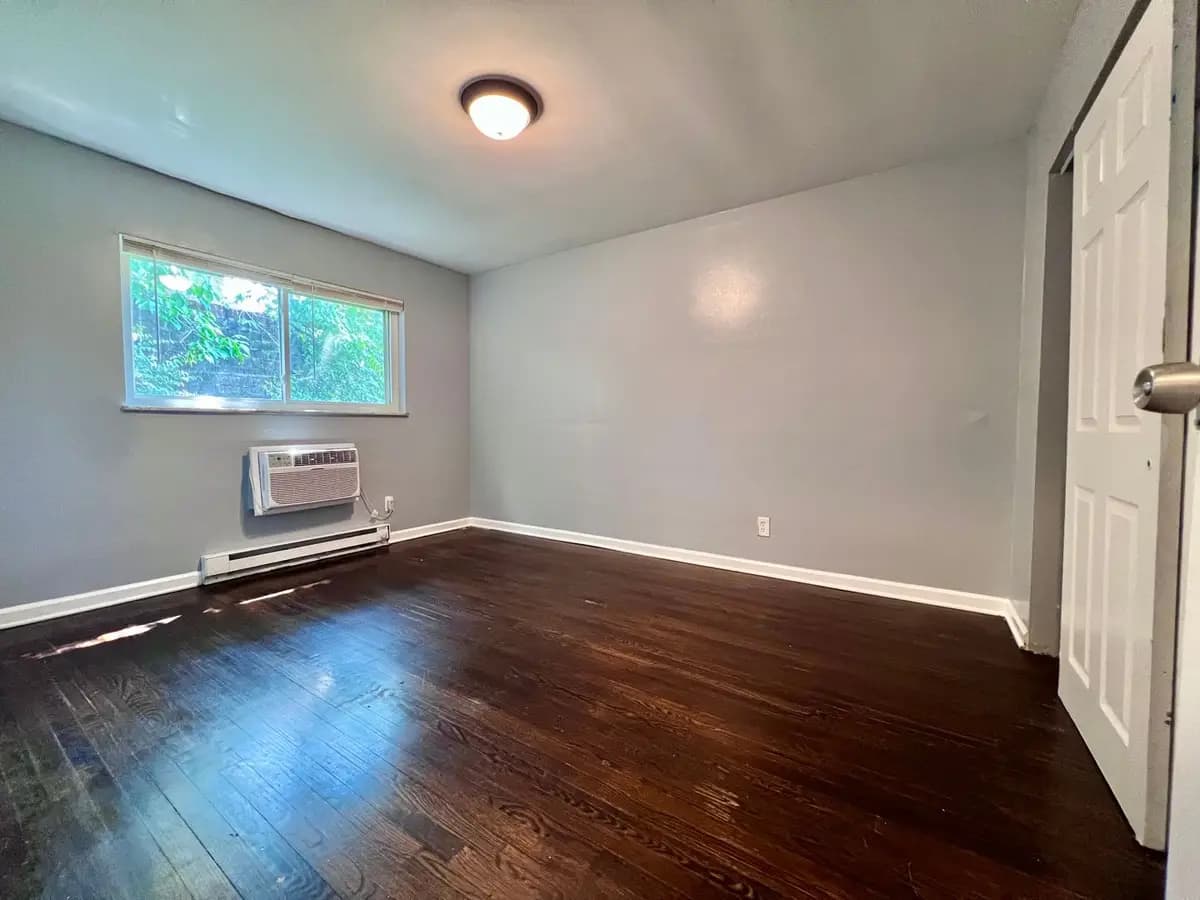 2824 Westknolls Ln - Apartment - 6