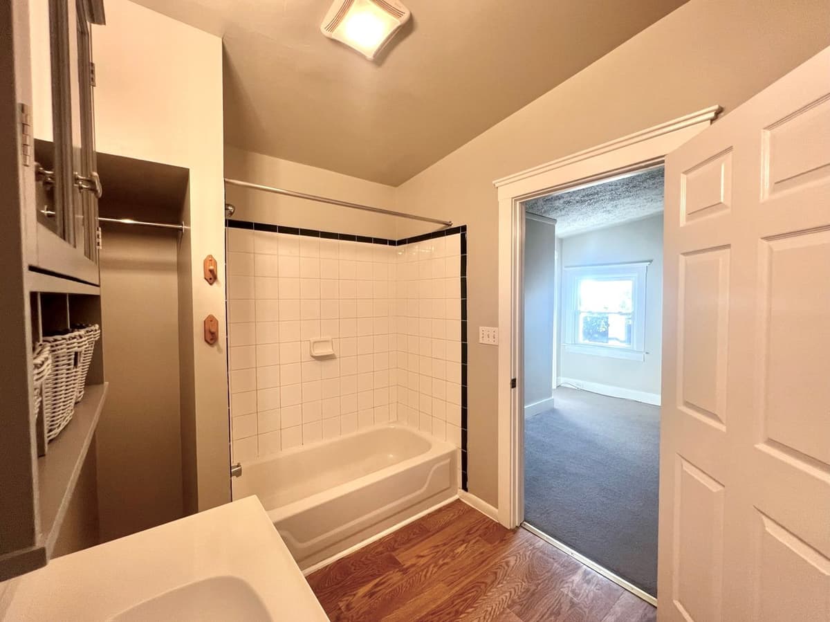 312 Ludlow Ave - Apartment - 15