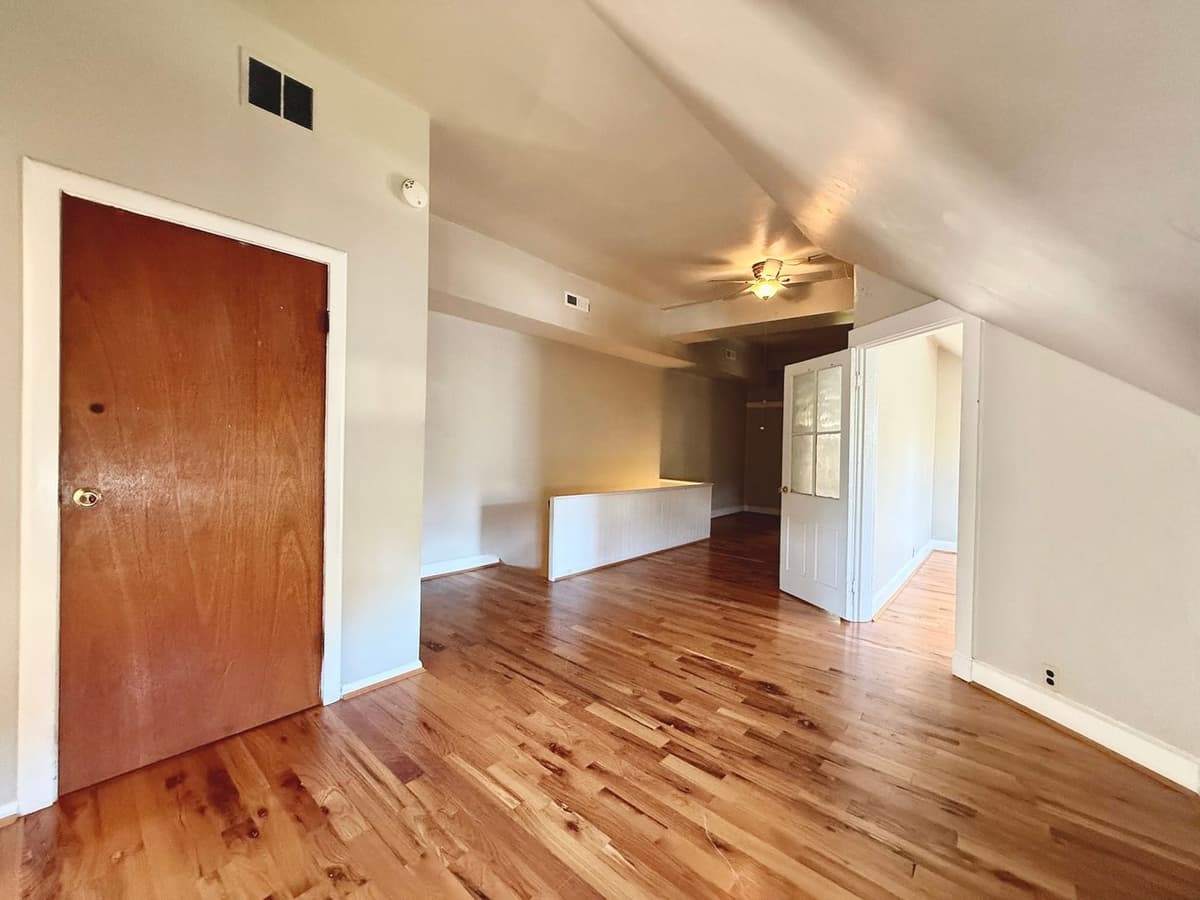 undefined apartments for rent - image - large (17).jpeg