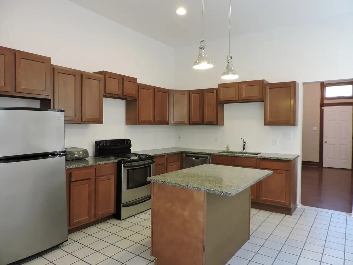 415 WARNER ST - Apartment - 3