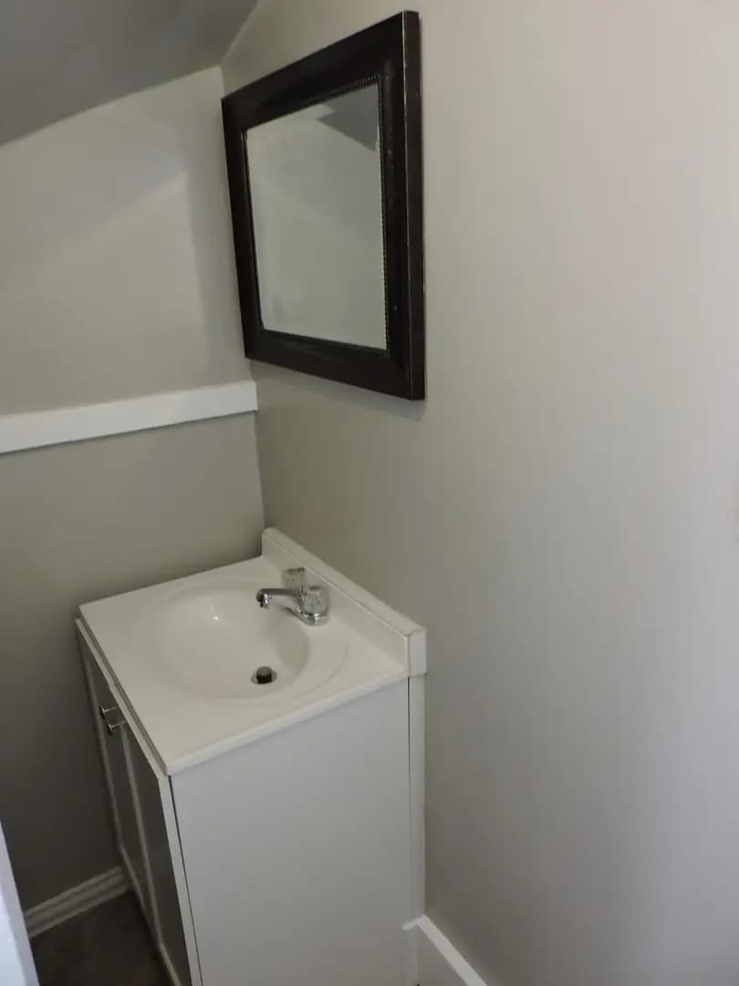 415 WARNER ST - Apartment - 6