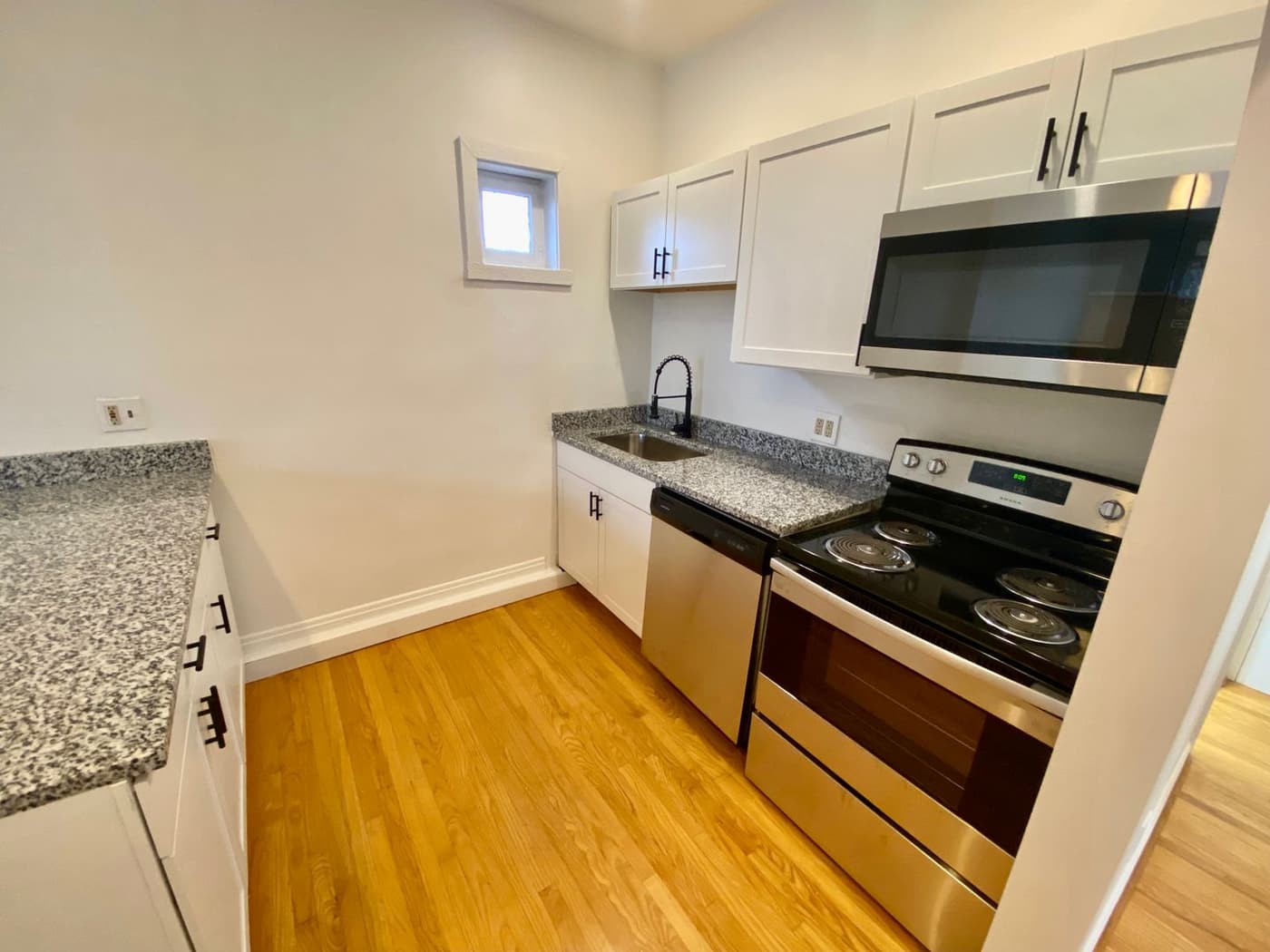 250 Warner St - Apartment - 2
