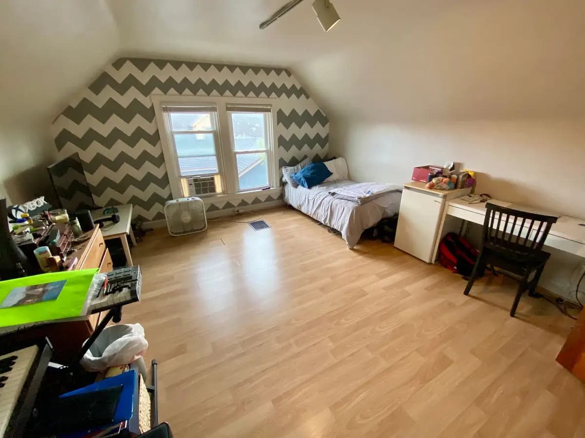 2430 Fairview Ave - Apartment - 16
