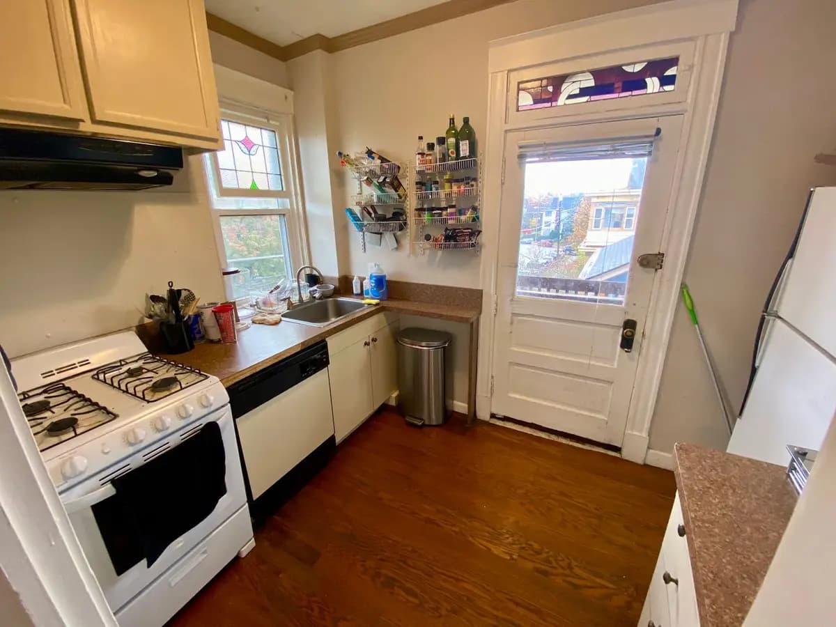 2430 Fairview Ave - Apartment - 8