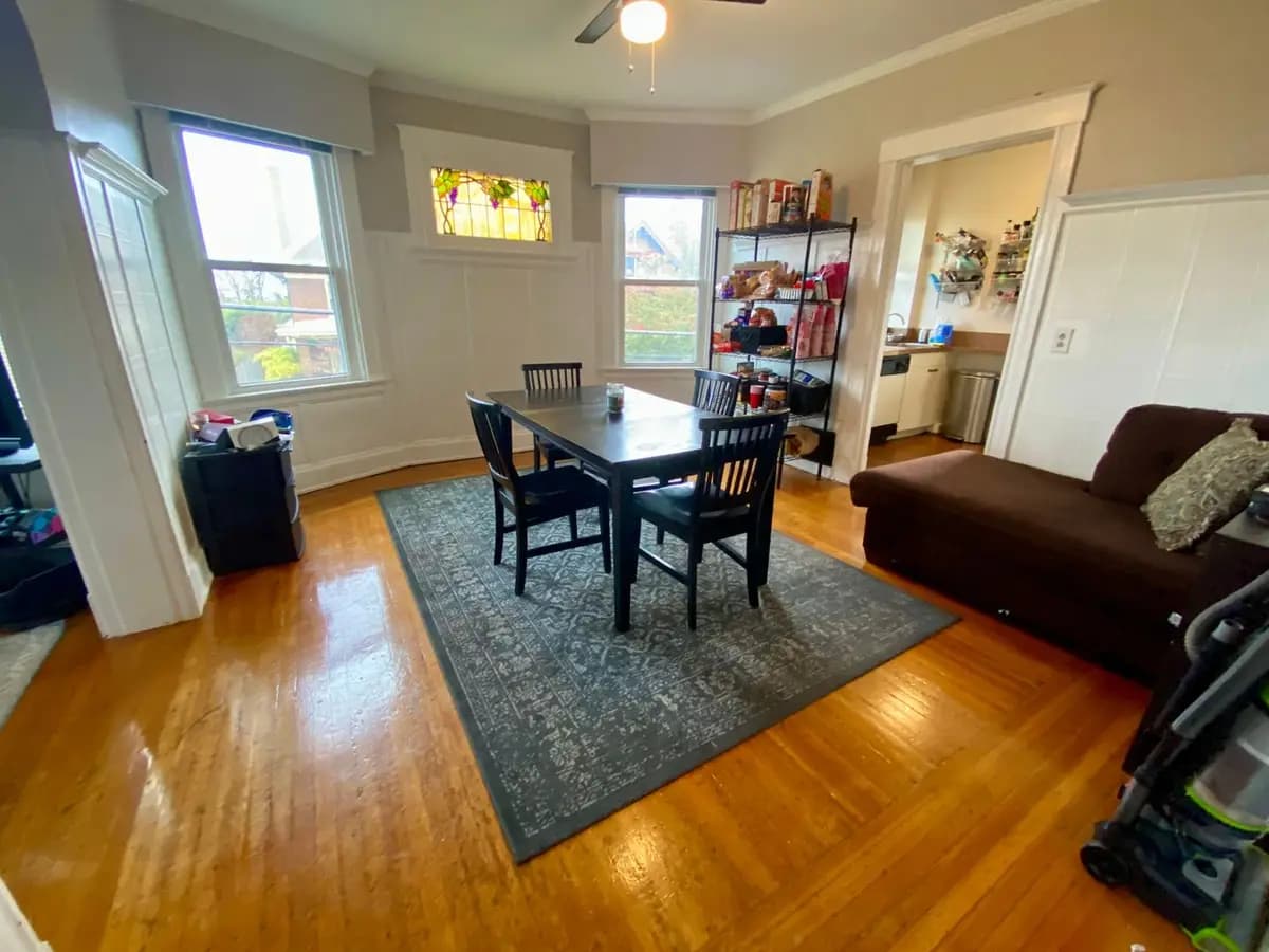 2430 Fairview Ave - Apartment - 10