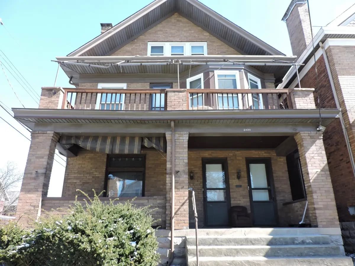 2430 Fairview Ave - Apartment - 3