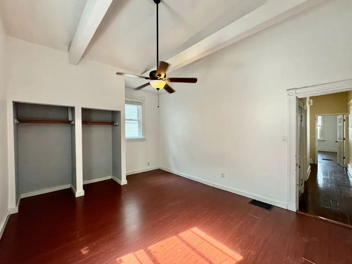 2238 Victor Street - House - 14
