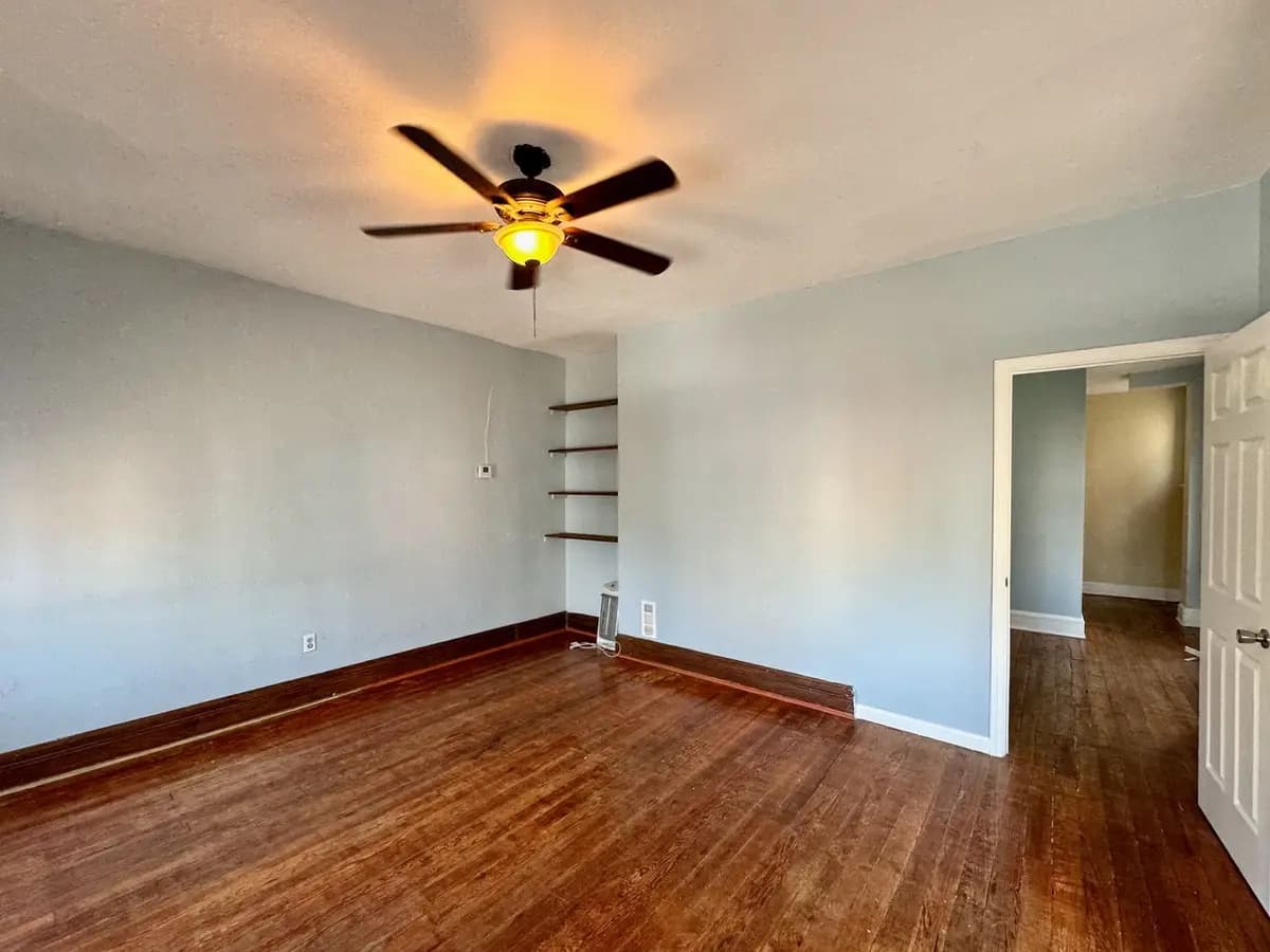2238 Victor Street - House - 17