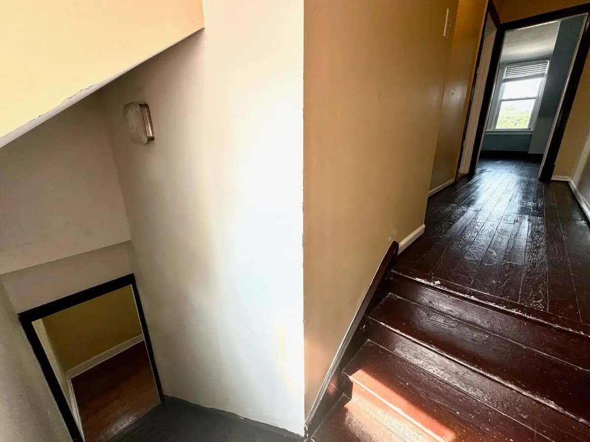 2238 Victor Street - House - 32