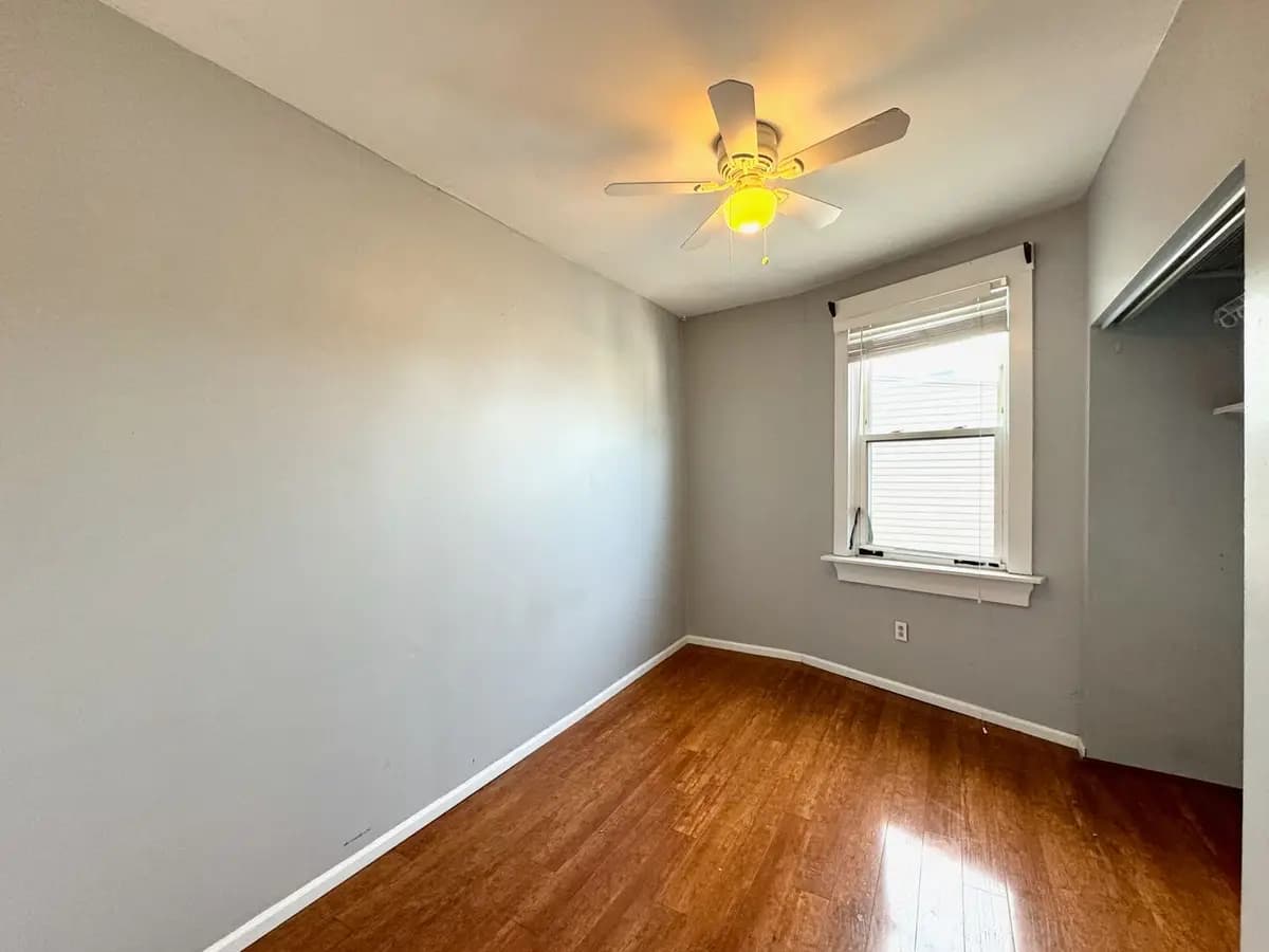 2238 Victor Street - House - 21