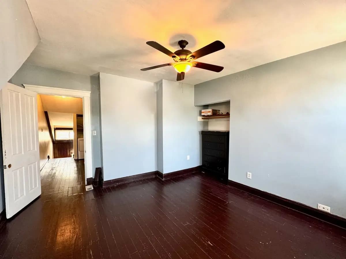 2238 Victor Street - House - 34
