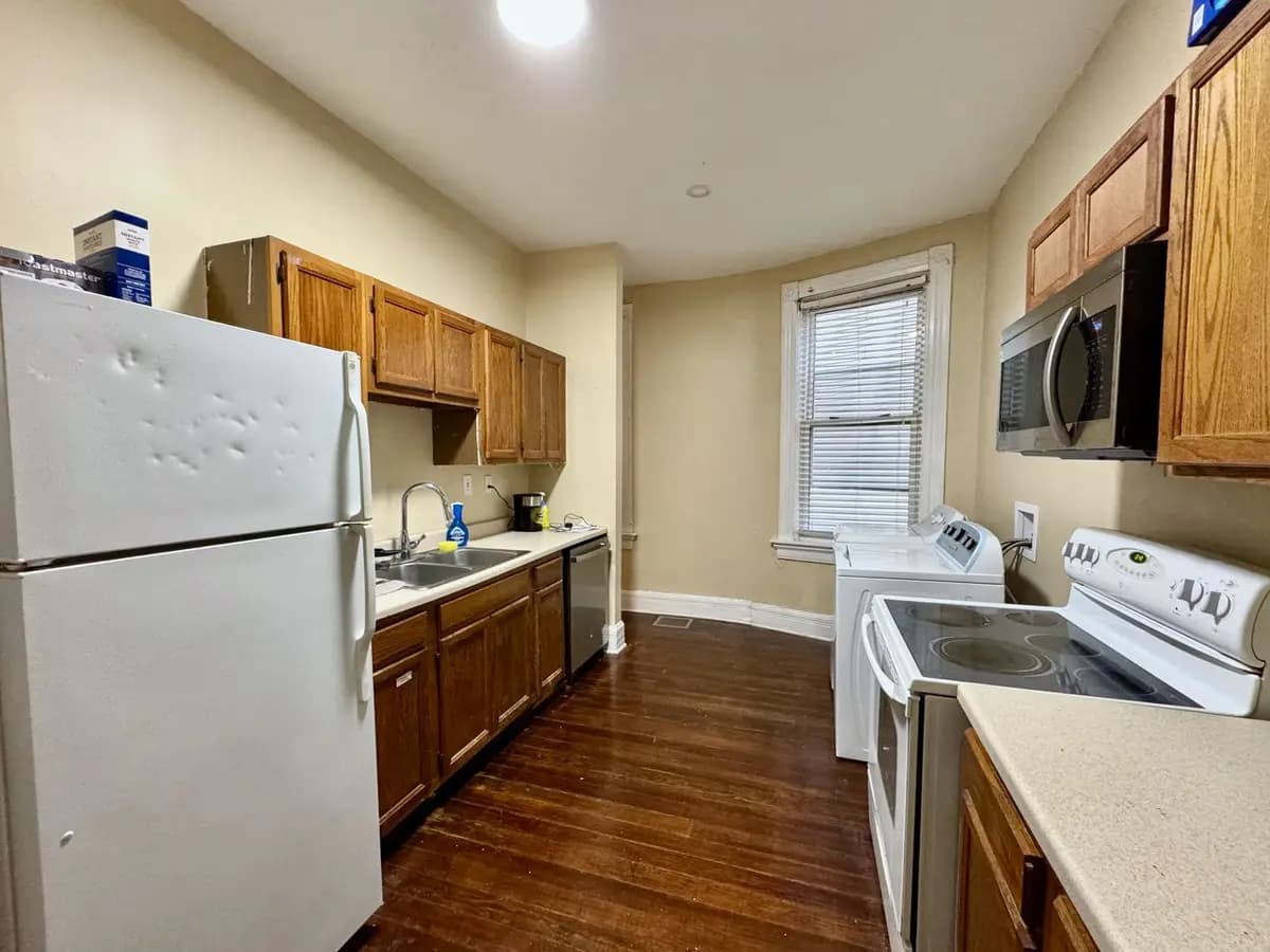 2238 Victor Street - House - 7