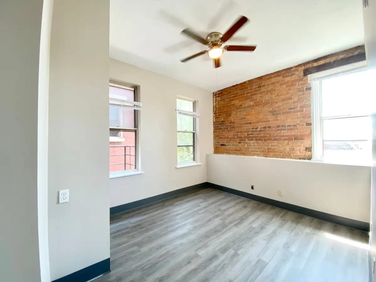 211 Bosley St. - Apartment - 2