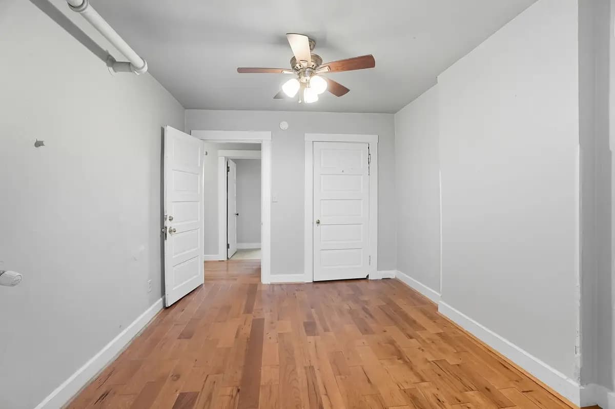 The Herford Apts - 3405 Clifton Avenue - Apartment - 14