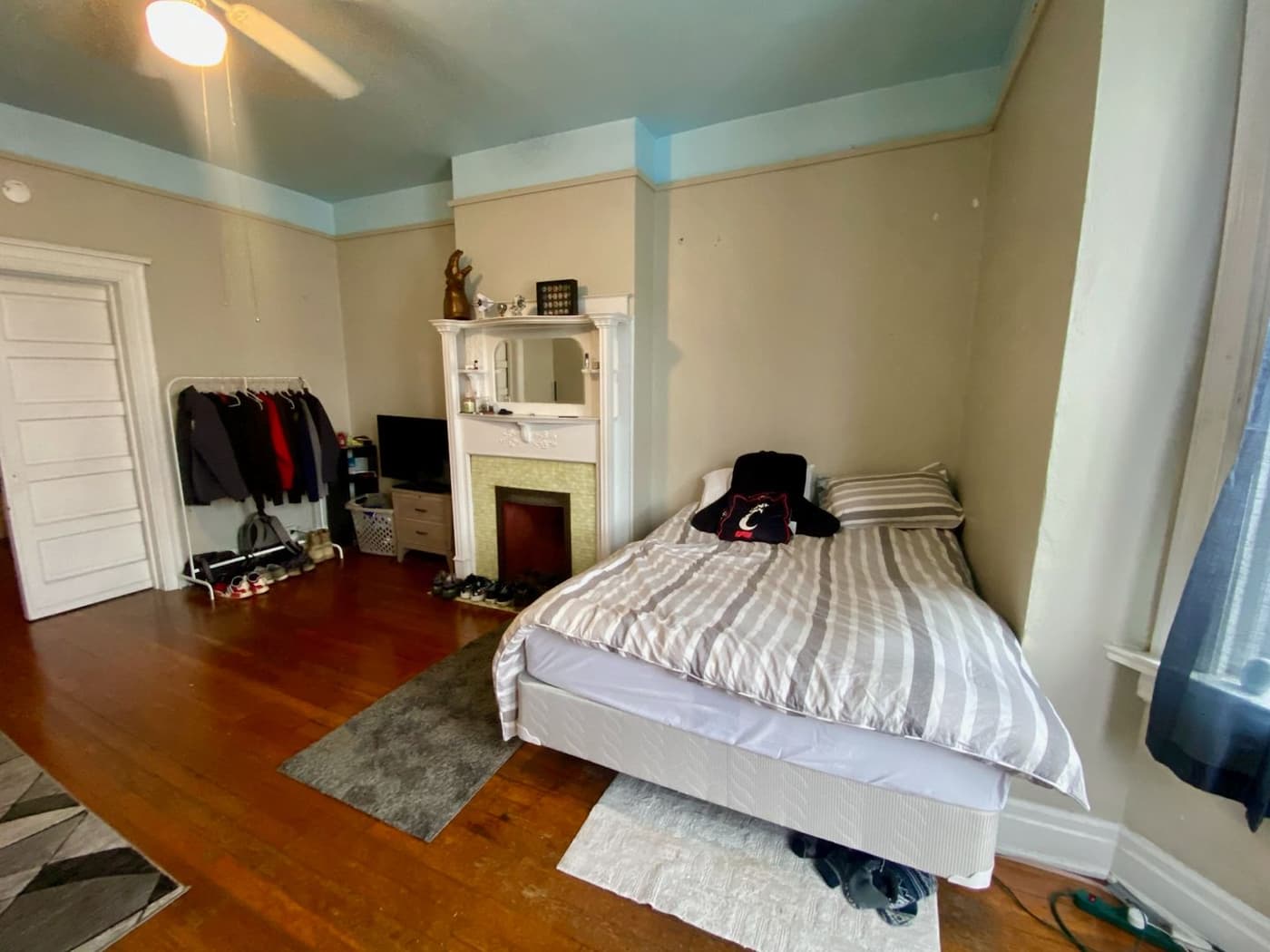 The Herford Apts - 3405 Clifton Avenue - Apartment - 54