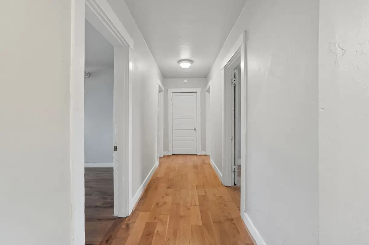 The Herford Apts - 3405 Clifton Avenue - Apartment - 21