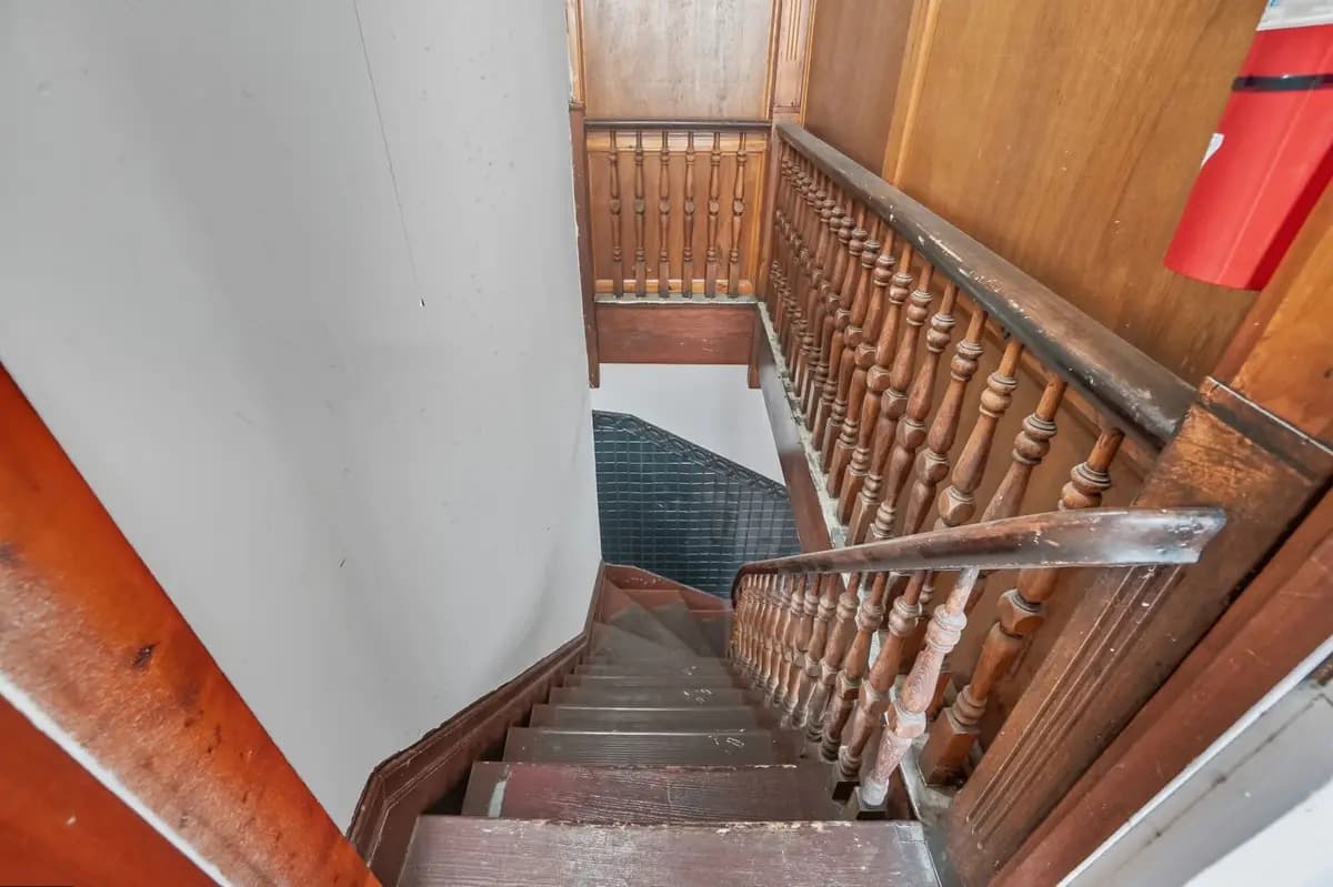 The Herford Apts - 3405 Clifton Avenue - Apartment - 36