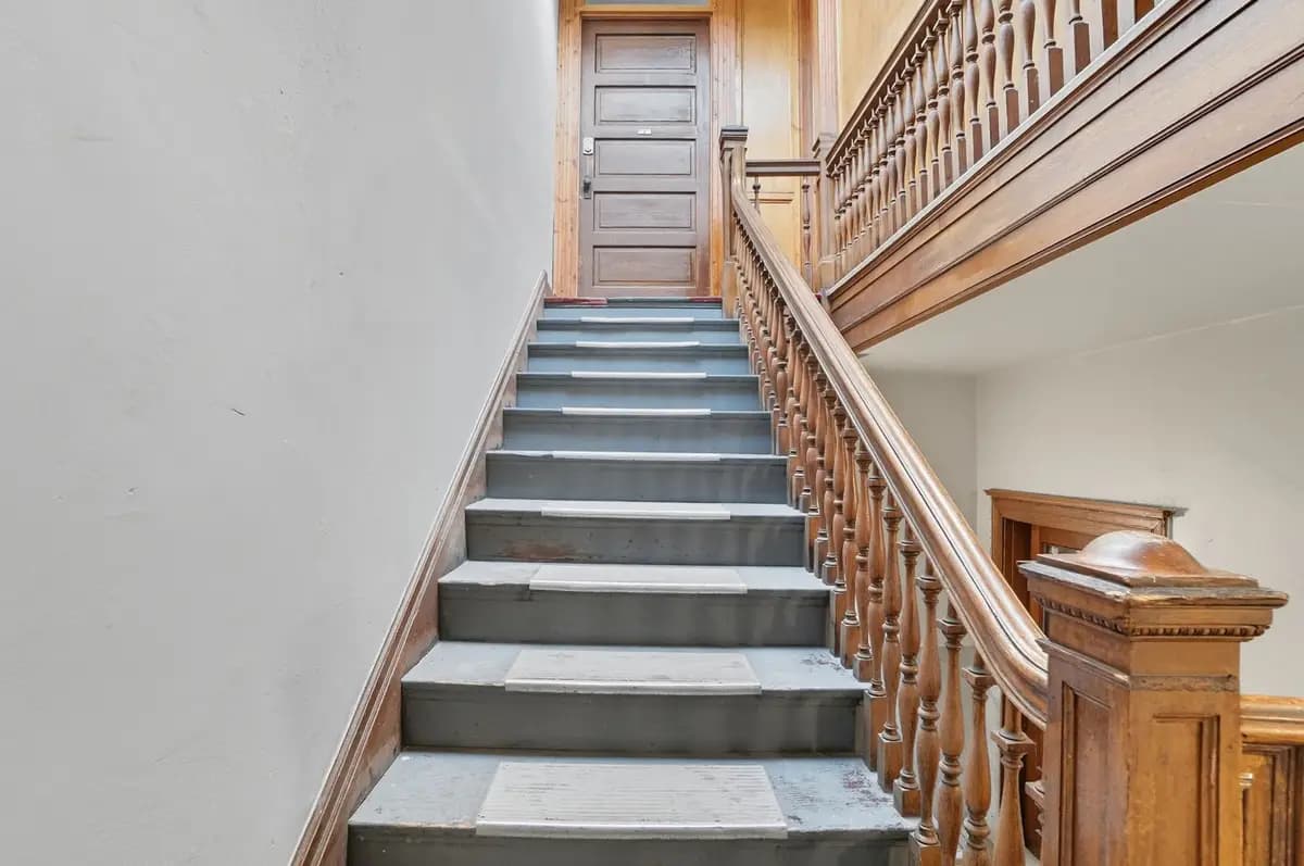 The Herford Apts - 3405 Clifton Avenue - Apartment - 37