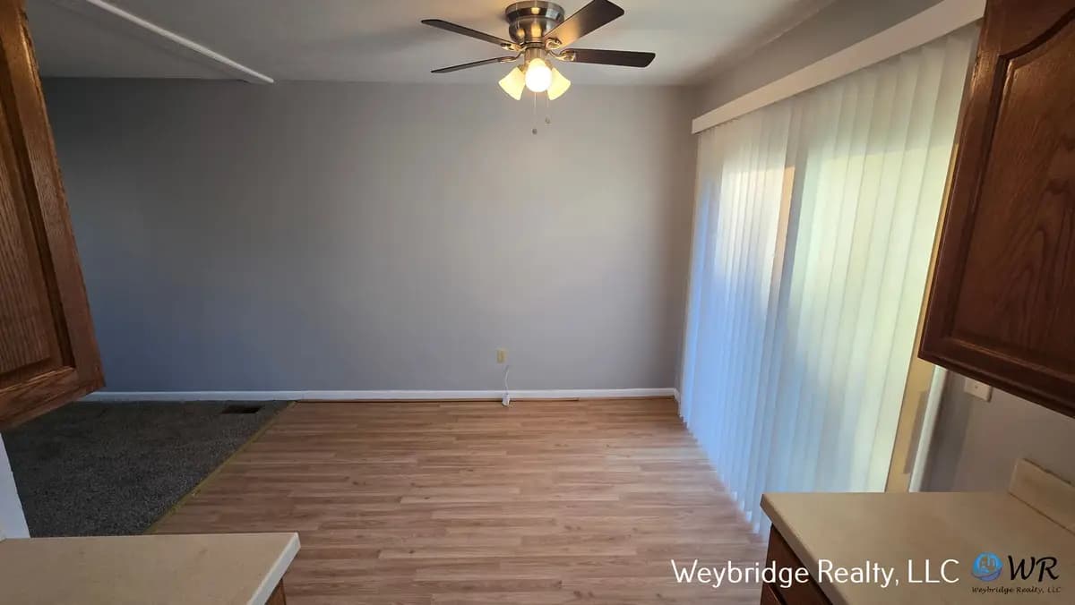 11336 Gravenhurst Dr - Apartment - 6