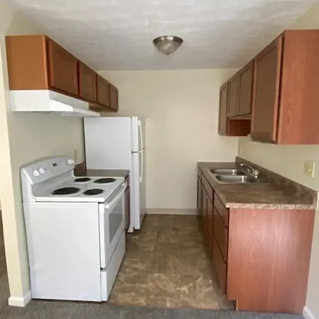 Cincinnati apartments for rent - Property image - 5734 Cheviot - 2