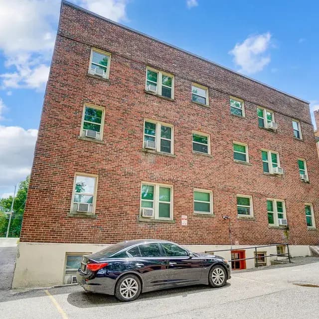 2560 Madison Apartments - Apartment - 4