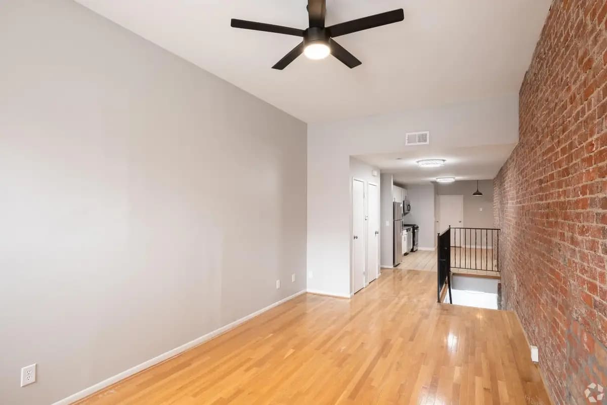 Lombardy Flats - Apartment - 20