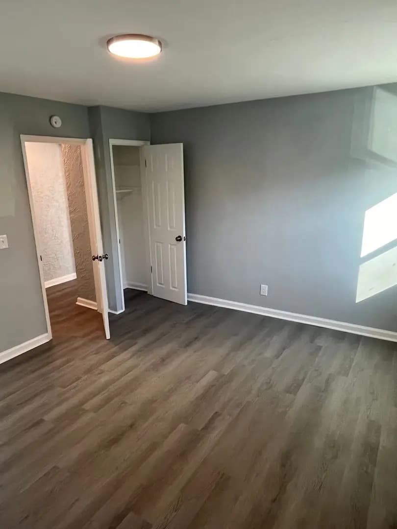 4060 Reading Rd - Apartment - 10