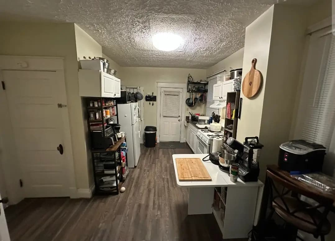 Happy Home at Sauer Ave LLC - House - 6