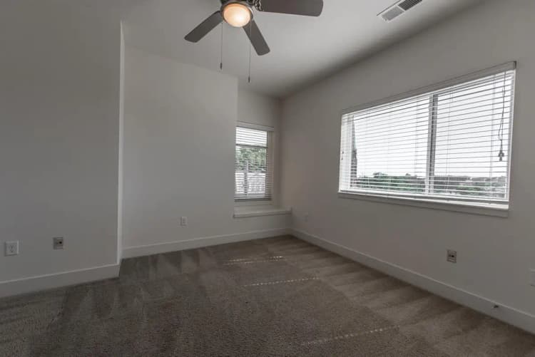 Cincinnati apartments for rent - image - 65 West- 111-14.jpg