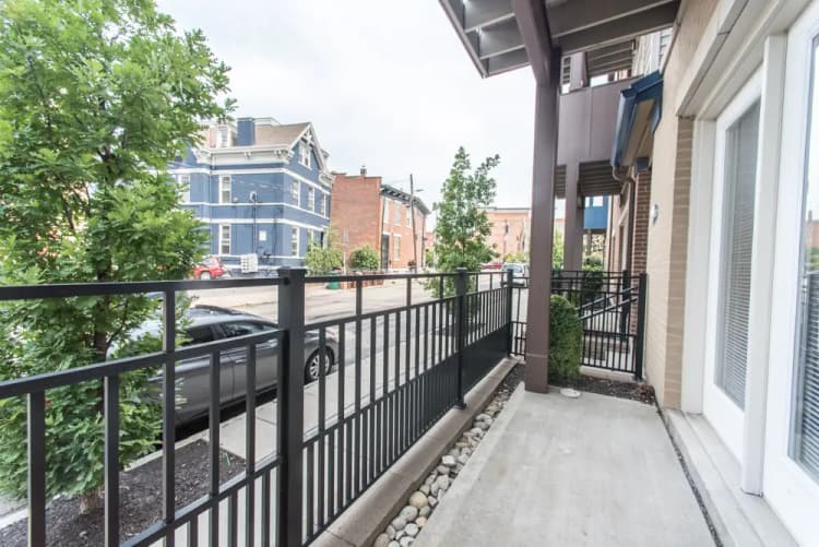 Cincinnati apartments for rent - image - 65 West- 120-13.jpg