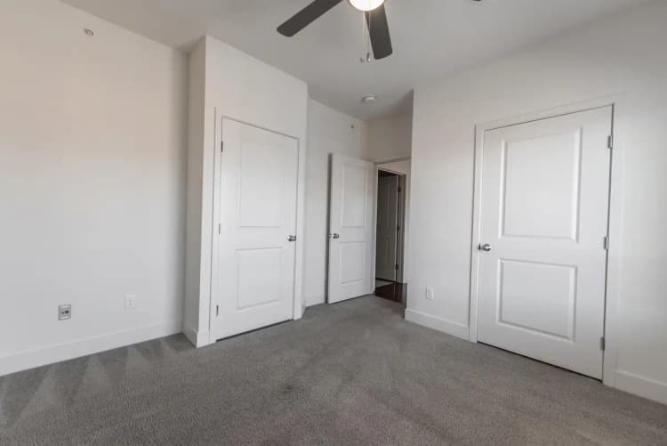 Cincinnati apartments for rent - image - 65 West- 127-13.jpg