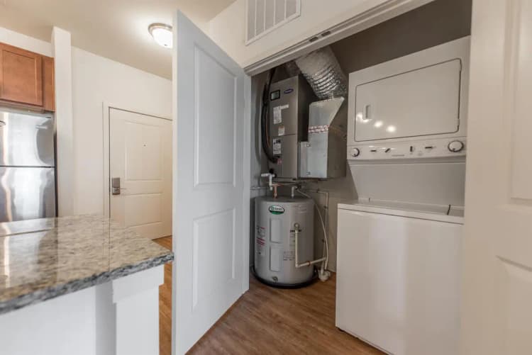 Cincinnati apartments for rent - image - VP3- 404-19.jpg