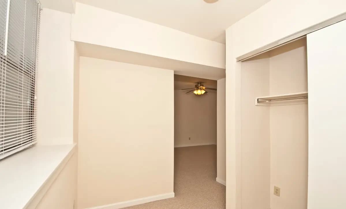 Hogan Building - Apartment - 13