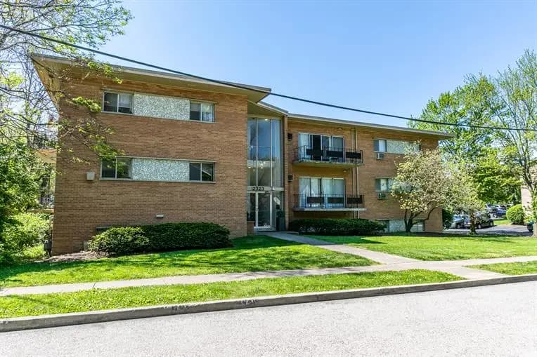 Cincinnati apartments for rent - Property image - Grandin Park - 1
