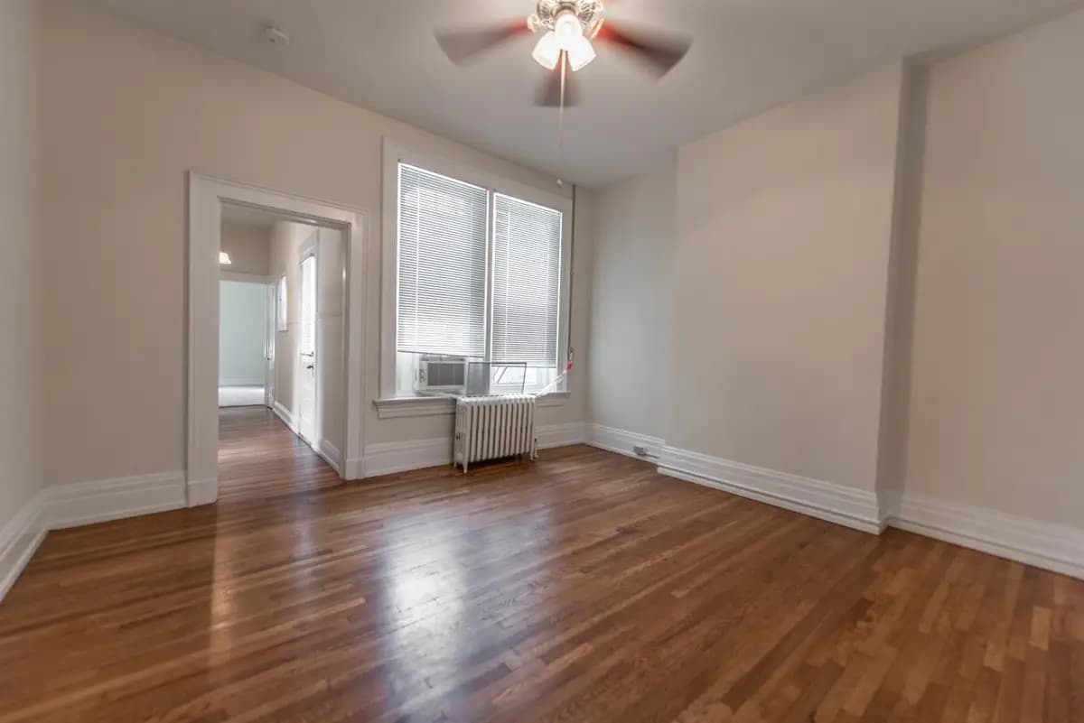 Cincinnati apartments for rent - image - 130 WHT- 2-2.jpg