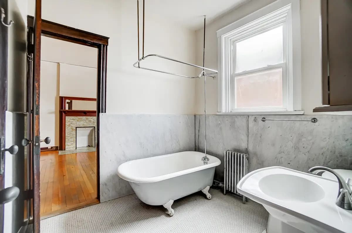 The Maplewood - Apartment - 12