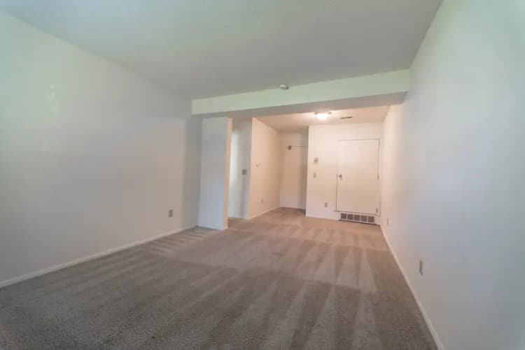 Cincinnati apartments for rent - image - 231 Oak- 107-8.jpg